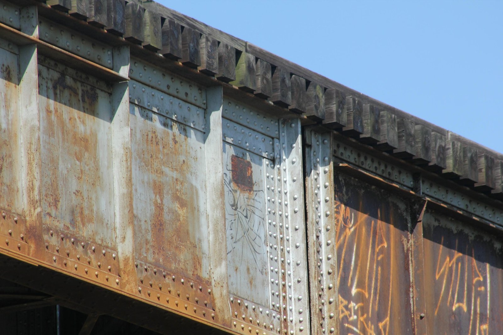 Missing plaque, span #3